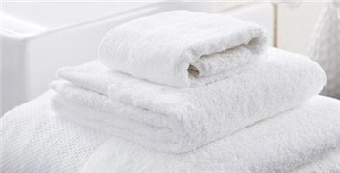 布草洗滌為什么會發黃，解決布草發黃問題的辦法